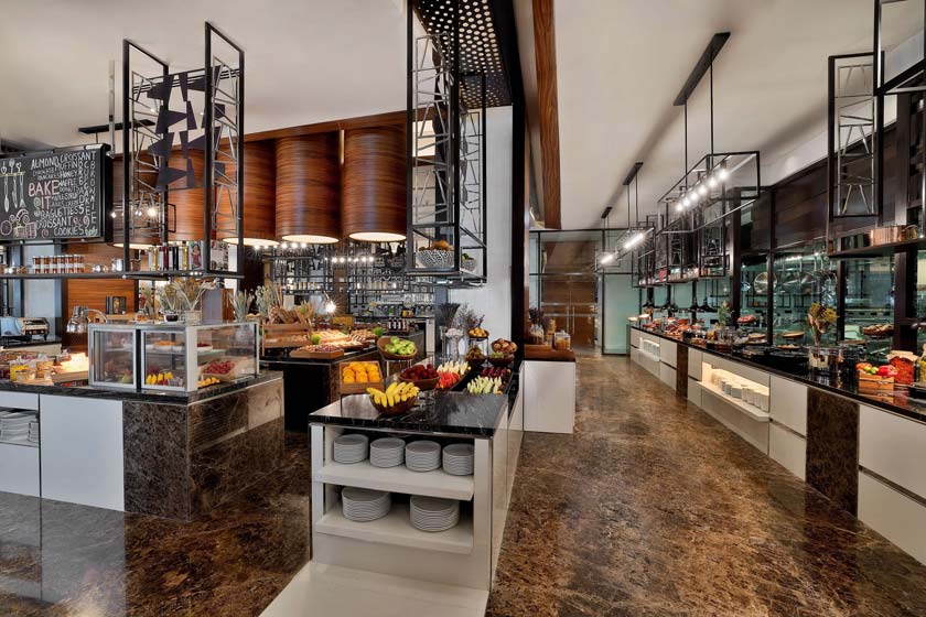Hilton Dubai Palm Jumeirah dubai - breakfast