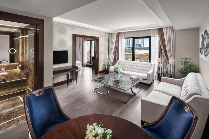 DoubleTree by Hilton Istanbul Esentepe - One Bedroom King Suite