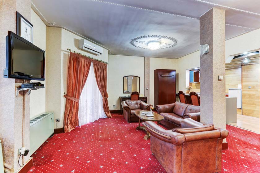 هتل جهانگردی یزد - سوئیت چهار نفره