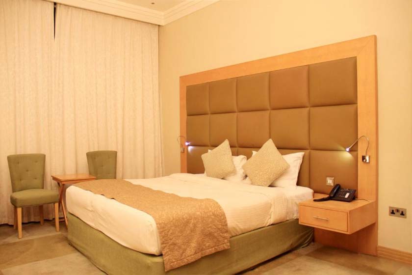 The Leela Hotel dubai - Deluxe King Room
