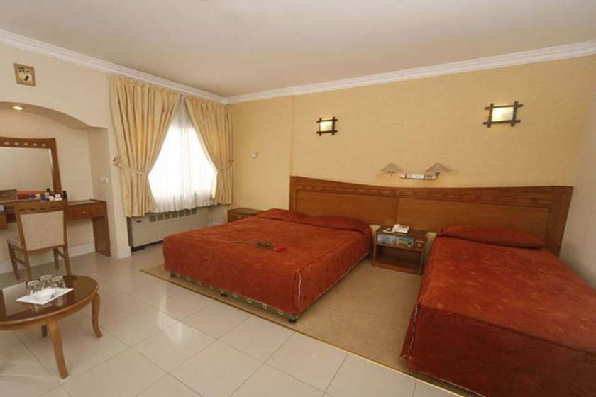 هتل آزادی اصفهان - اتاق سه تخته