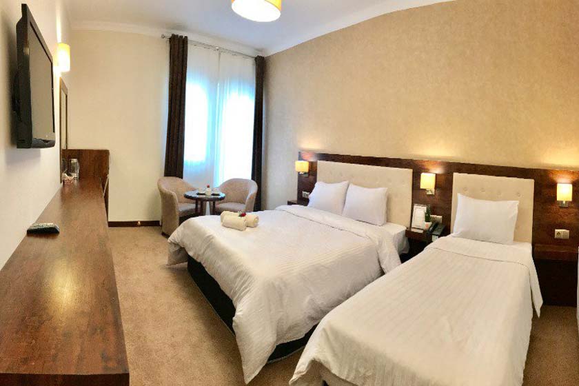 هتل جهانگردی یزد - اتاق سه تخته