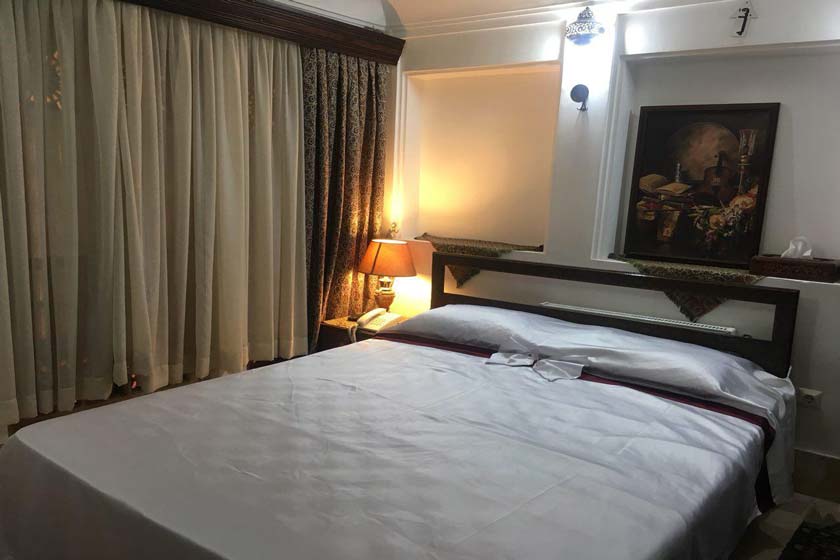 هتل آنتیک ملک التجار یزد - اتاق دو تخته دبل