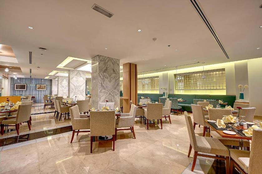  Royal Continental Hotel Dubai - restaurant