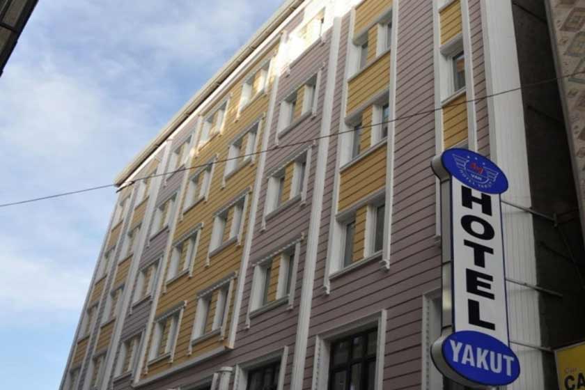 Hotel Yakut Van