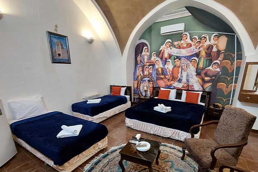 هتل سنتی رویای قدیم يزد - اتاق چهار تخته