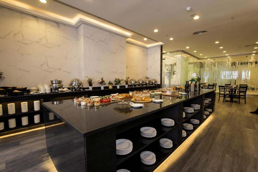 TIME Onyx Hotel Apartments Dubai - breakfast