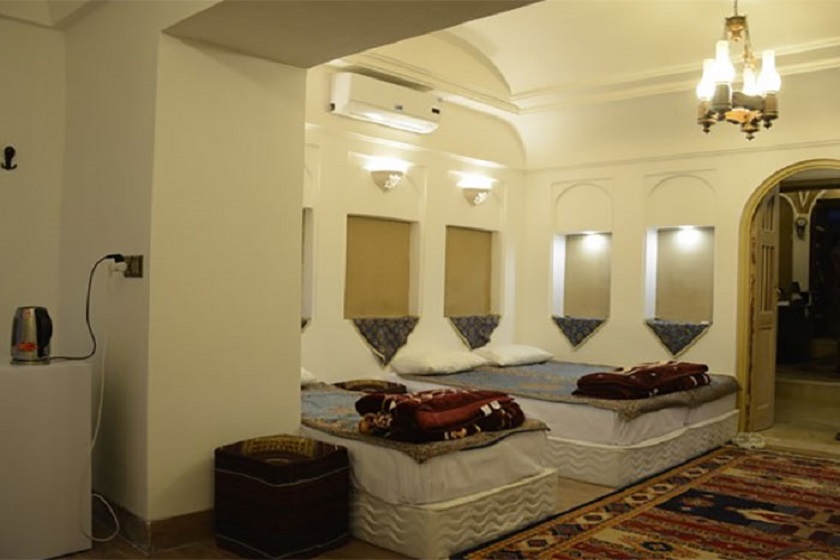هتل سنتی خوان دوحد یزد - اتاق سه تخته صفویه