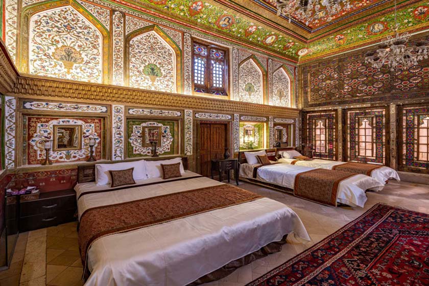 هتل آنتیک ملک التجار یزد - اتاق چهار تخته VIP