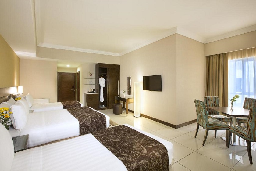Gateway Hotel Dubai - Deluxe Triple Room