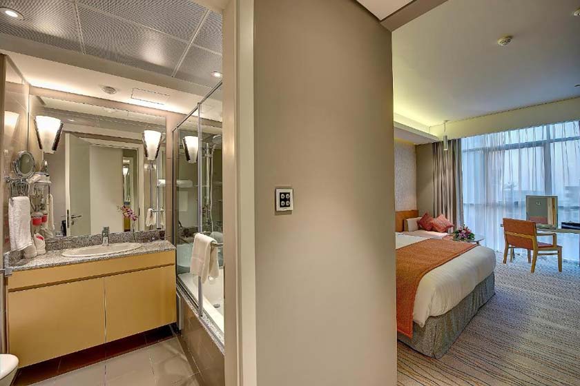 Royal Continental Hotel dubai - Deluxe King Room