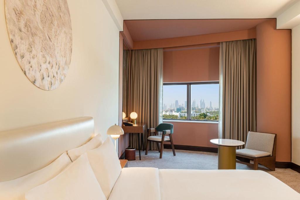 Le Meridien Fairway Dubai - Deluxe Room With Complimentary Access