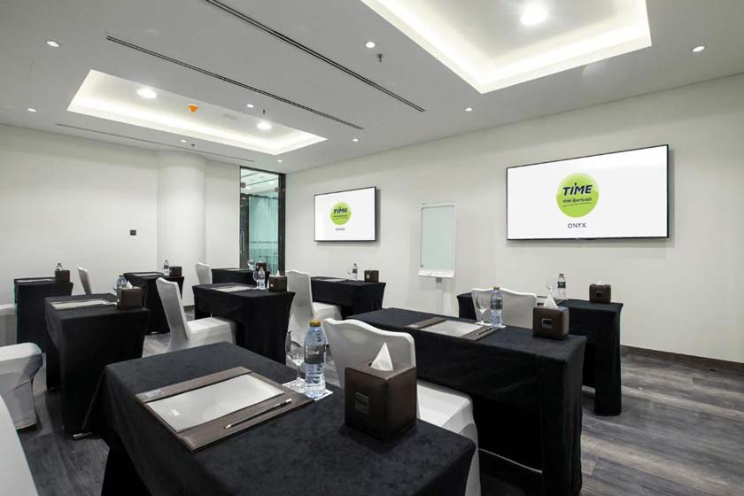 TIME Onyx Hotel Apartments Dubai - meeting room