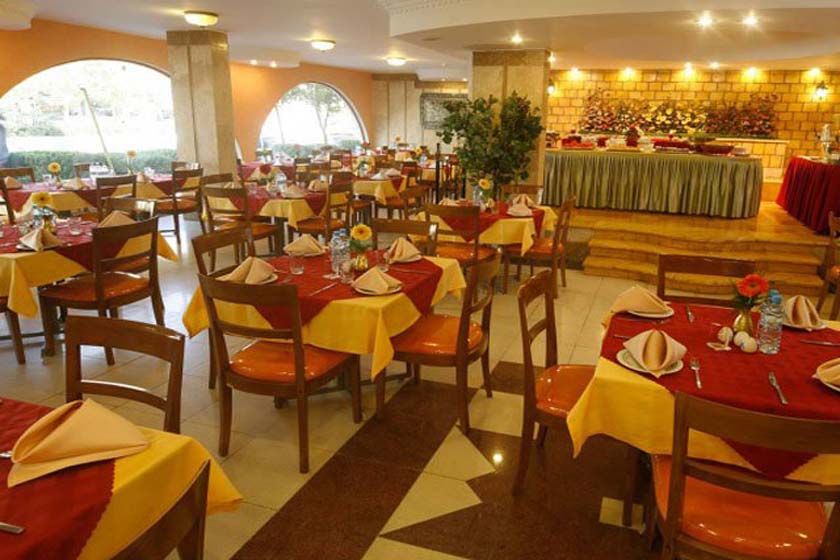 هتل آزادی اصفهان - رستوران