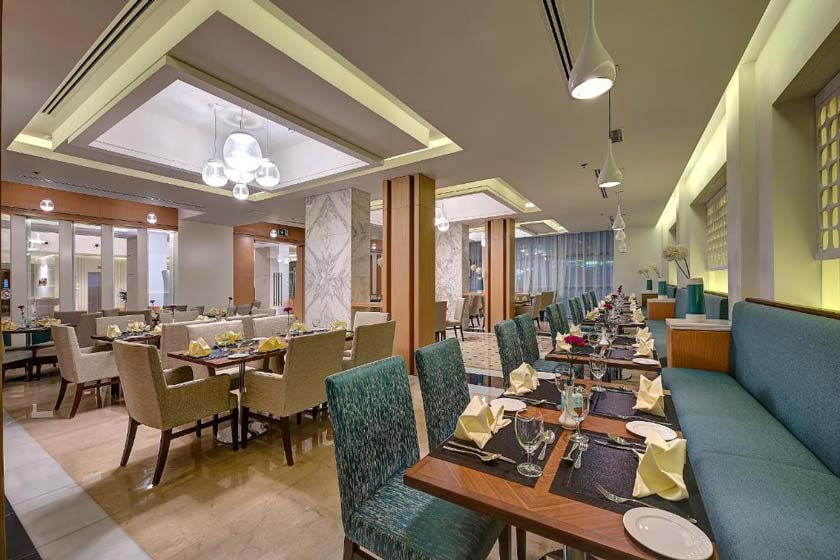  Royal Continental Hotel Dubai - restaurant