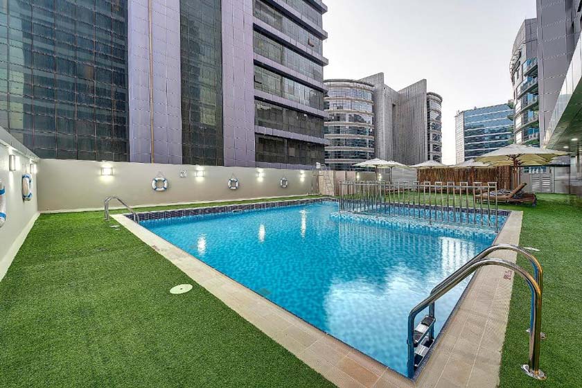  Royal Continental Hotel Dubai - pool
