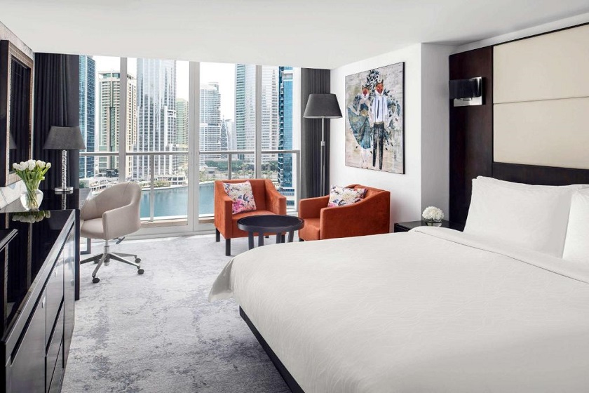 Movenpick Hotel Jumeirah Lakes Towers Dubai - Superior King Room