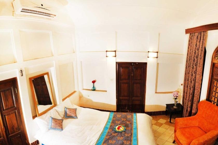 هتل تاریخی لب خندق یزد - اتاق دو تخته دبل