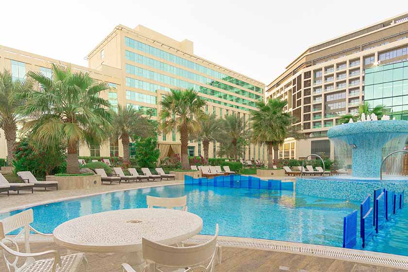 Millennium Airport Hotel Dubai - Pool