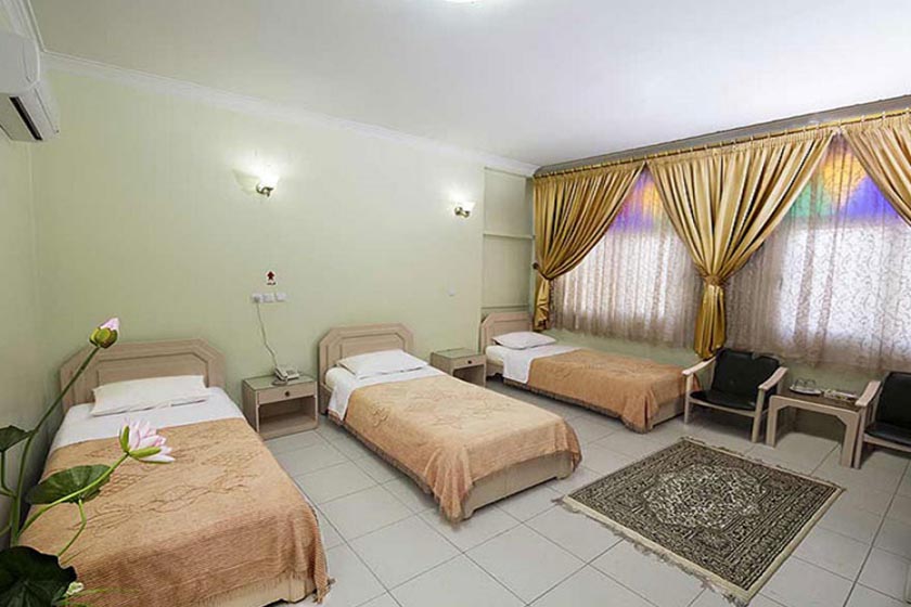 هتل فرهنگ یزد - اتاق سه تخته