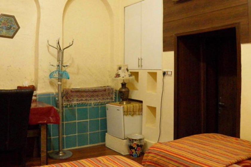 هتل جاده ابریشم یزد - اتاق دو تخته تویین