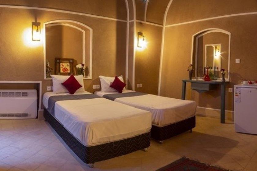 هتل شاه ابوالقاسم يزد - اتاق دو تخته تویین