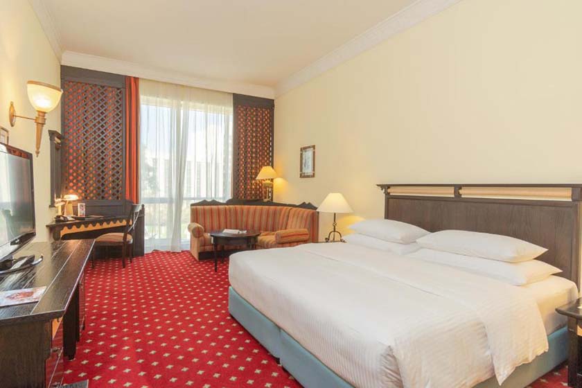 Millennium Airport Hotel Dubai - Deluxe King Room