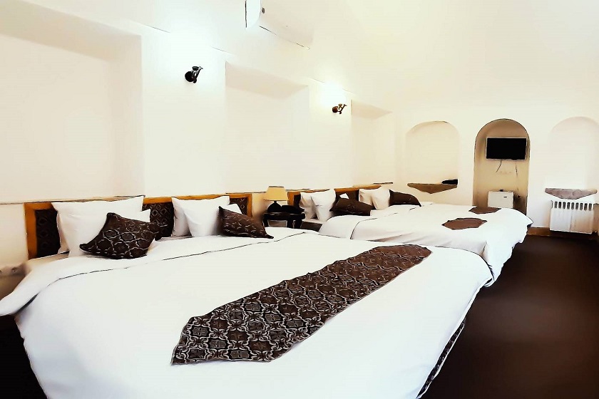 هتل گیتی یزد - اتاق چهار تخته