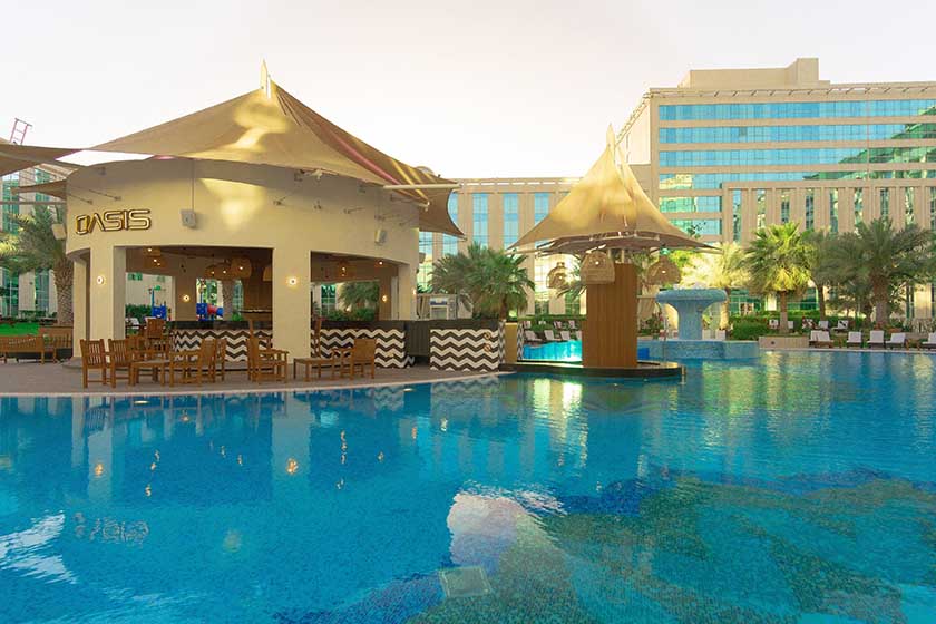 Millennium Airport Hotel Dubai - Pool