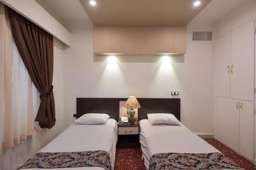 هتل مروارید تهران - اتاق دو تخته تویین