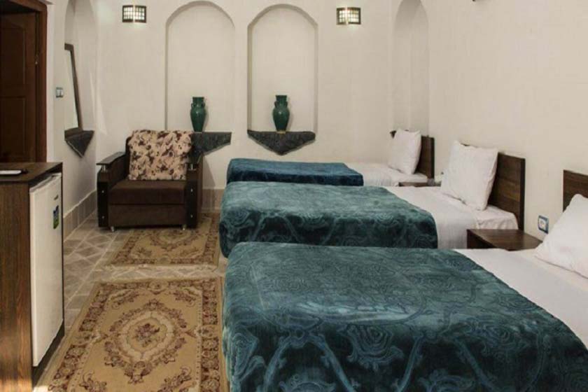 اقامتگاه سنتی آرا یزد - اتاق سه تخته