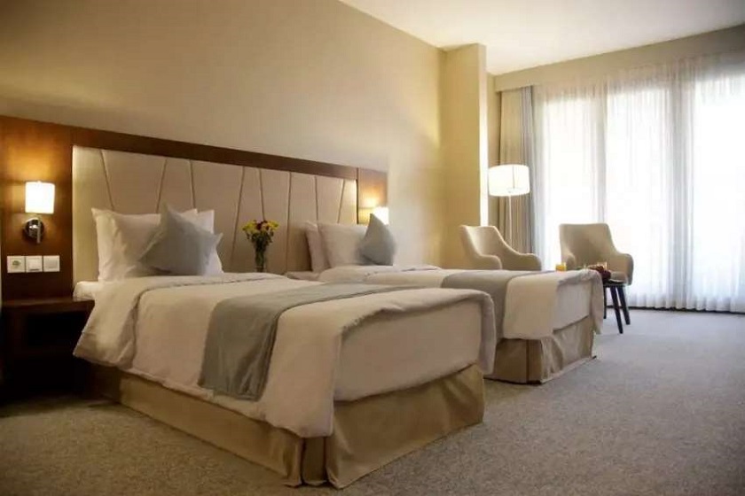 هتل امیران نیشابور - اتاق دو تخته تویین استاندارد