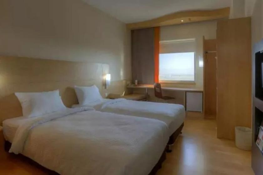 هتل رمیس تهران (ایبیس سابق) - اتاق دو تخته تویین ۱۰ ساعته