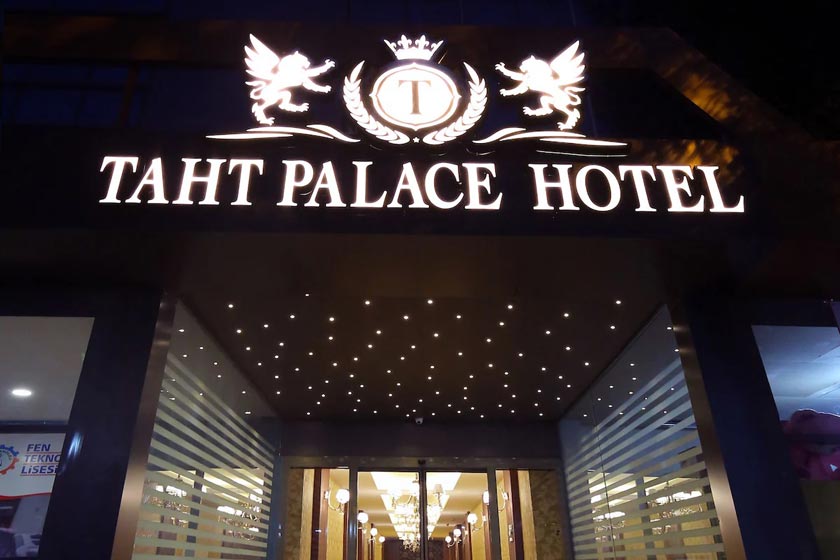 Taht Palace Hotel Van - Facade