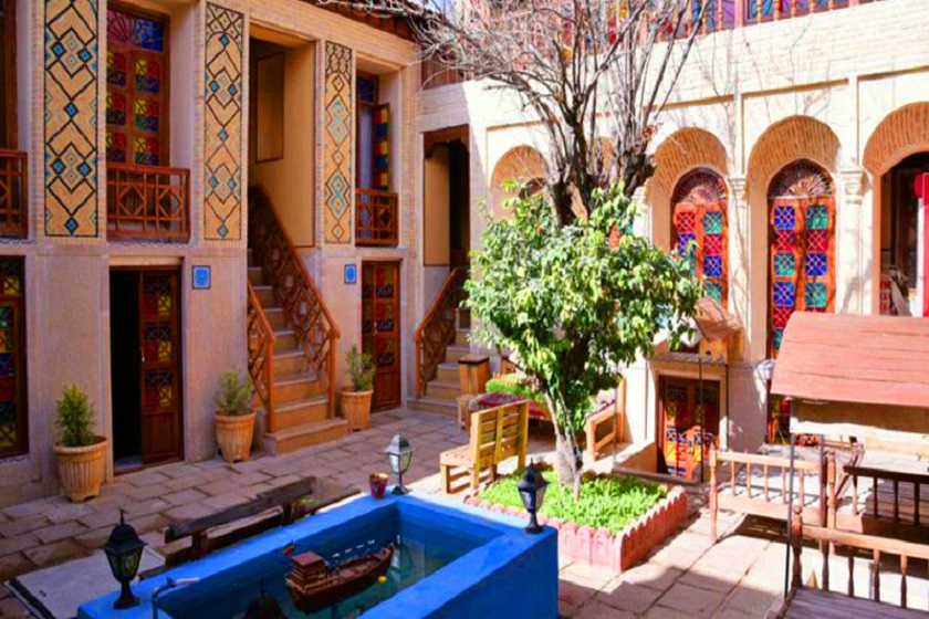 هتل سنتی نیایش شیراز - نما