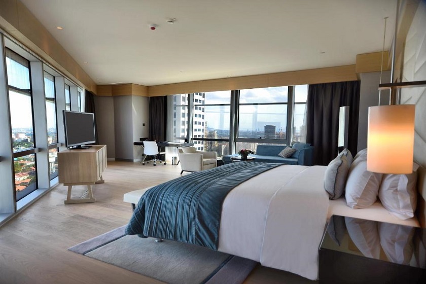 Wyndham Grand Levent Istanbul - Corner Suite King Bed
