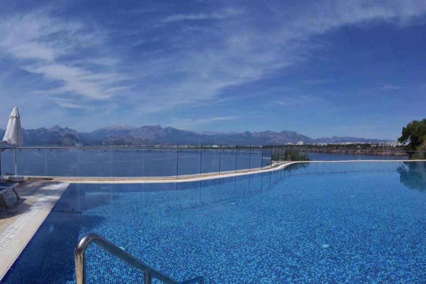 Ramada Plaza Antalya - Pool