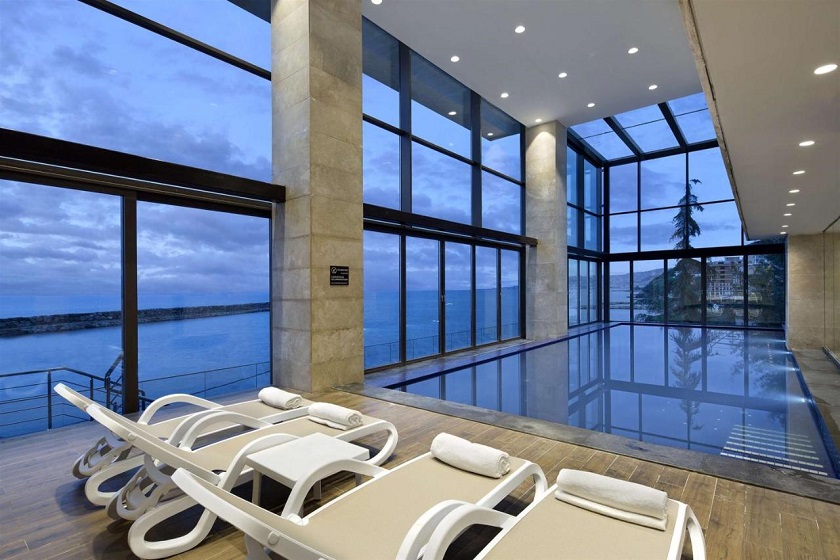 DoubleTree by Hilton Trabzon - Pool