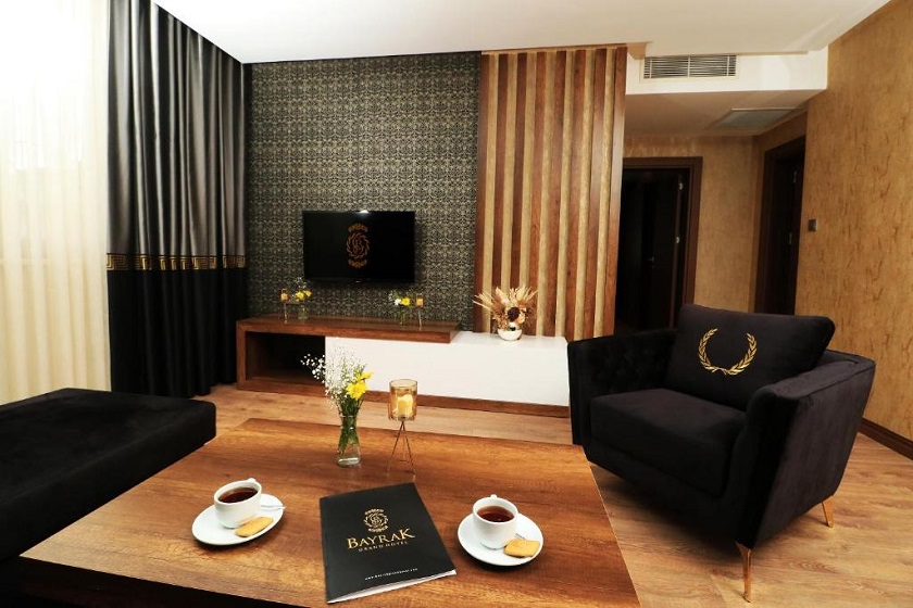 Bayrak Grand Hotel Trabzon - Deluxe Queen Suite