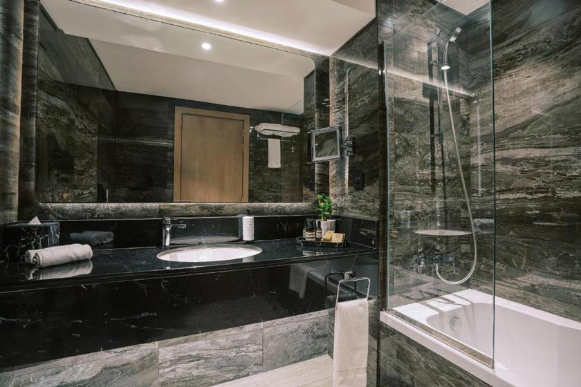 Khalidia Palace Hotel Dubai - Deluxe King Room with Balcony