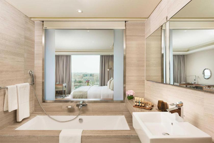 Grand Millennium Muscat Oman - Club King Room with Executive Lounge Access