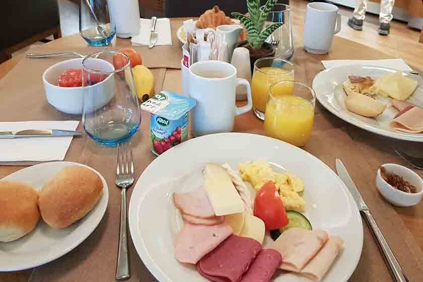 Doubletree By Hilton Istanbul Topkapi - breakfast