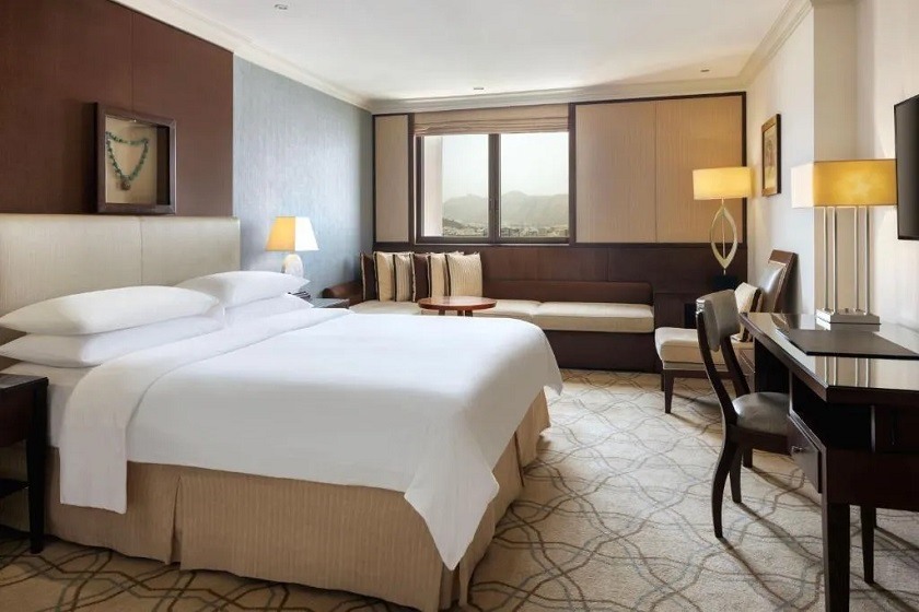 Sheraton Oman Hotel - Muscat - Deluxe Room, Guest room, 1 King