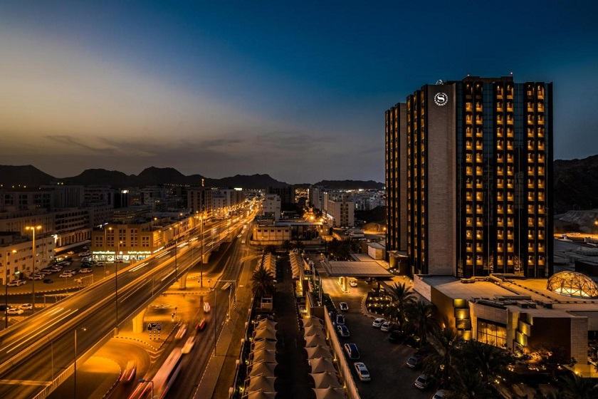 Sheraton Oman Hotel - Muscat - facade