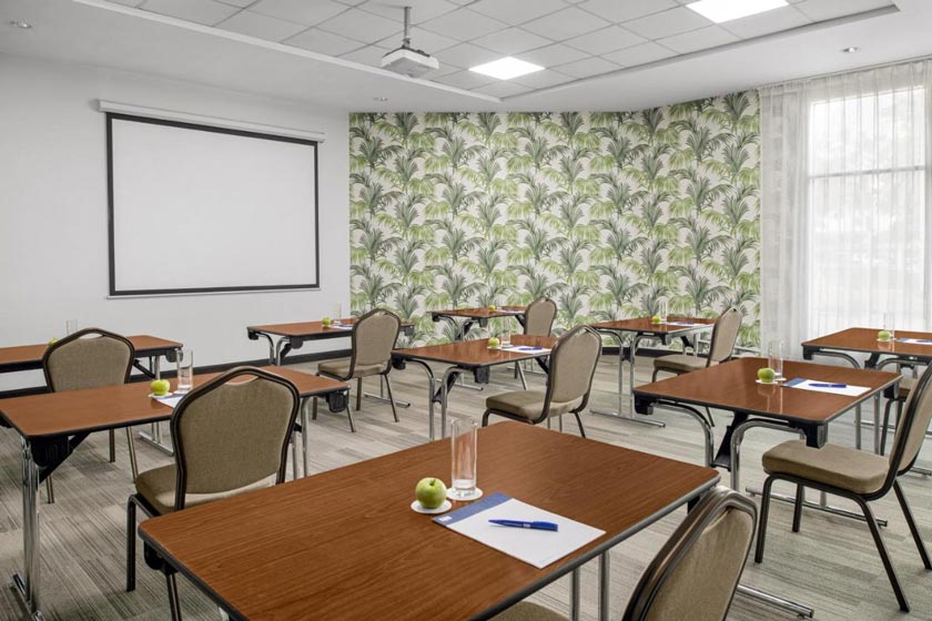 Holiday Inn Express Dubai Safa Park, an IHG Hotel - conference room