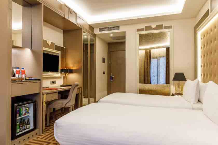 Ramada by Wyndham Istanbul Golden Horn - Twin Room