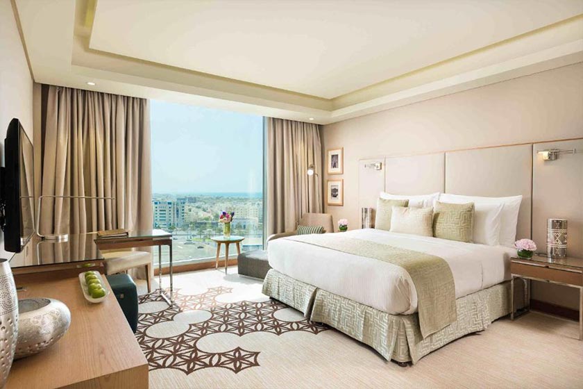 Grand Millennium Muscat Oman - Club King Room with Executive Lounge Access