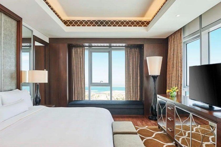 Hilton Dubai Al Habtoor City - Executive King Suite