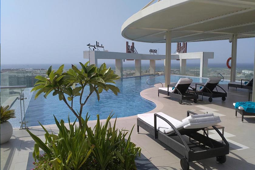 Grand Millennium Muscat - pool