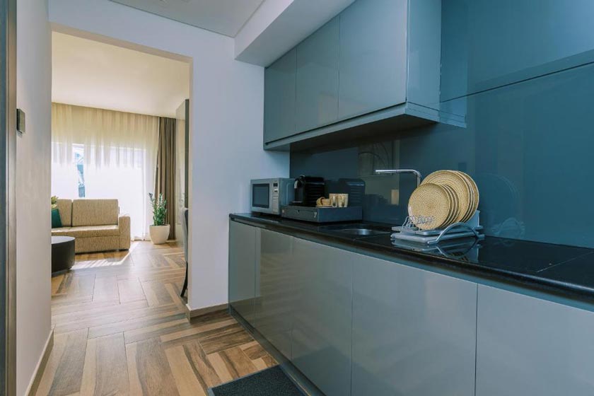 Khalidia Palace Hotel Dubai - Family Suite with Kitchenette